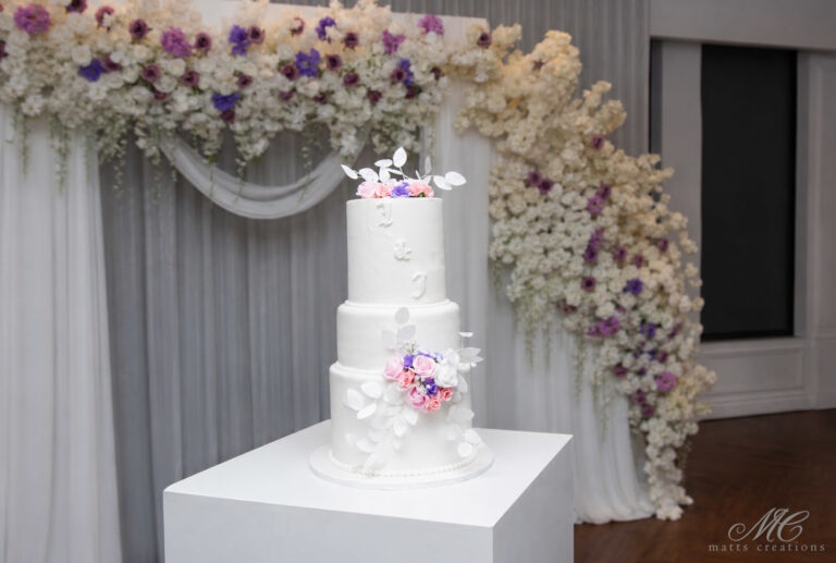 cake and back decor - wedding cake